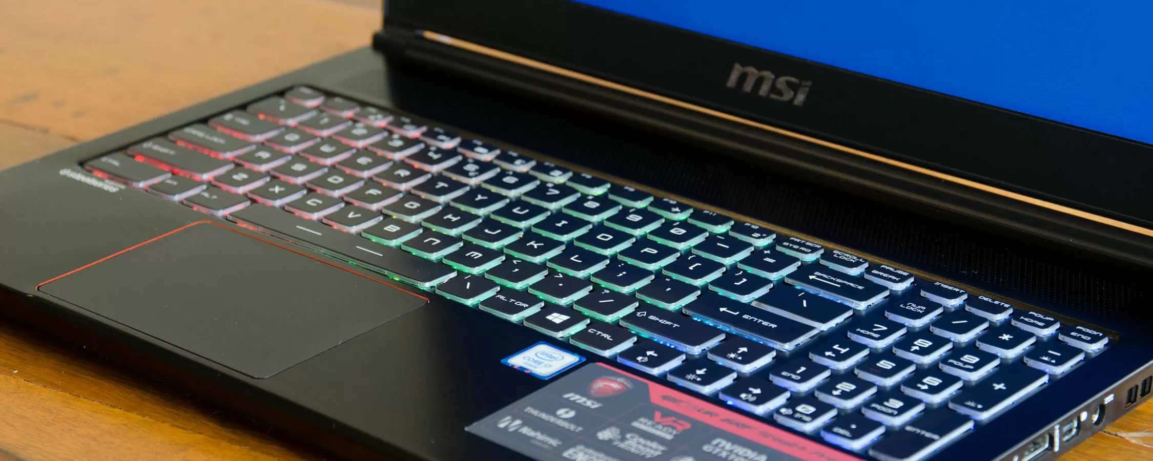 Keyboard and Trackpad: gaming laptop