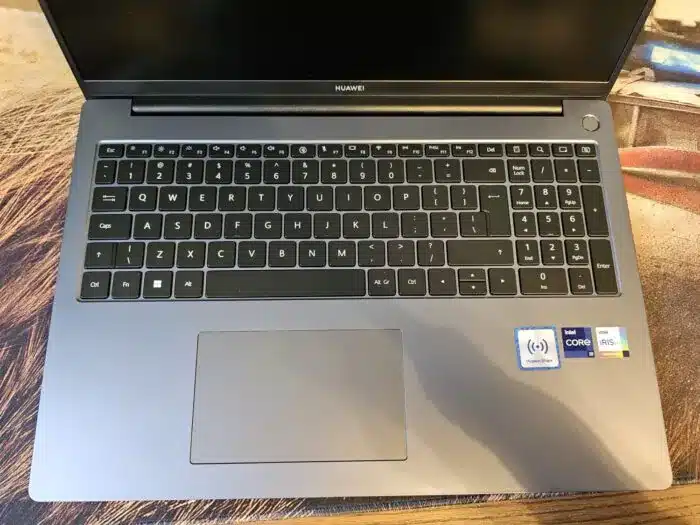 Huawei MateBook D 16 2024 touchpad