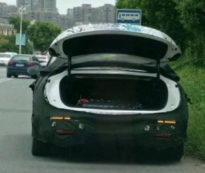 Xiaomi Car Trunk Revealed, Looks Like Buds 4 Pro Headphone