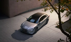 9th-Generation Toyota Camry Pre-Sells, Starts at 173,800 Yuan