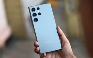 Samsung Galaxy S24 Ultra Debuts with Straight Screen Design