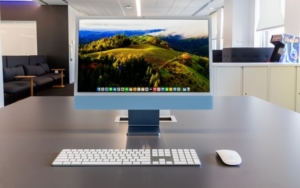 Apple 24-inch iMac with M3 Chip Compatible with High-Impedance Headphones