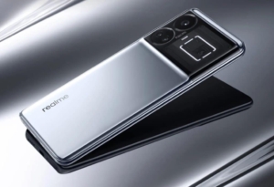 Realme GT5 Appeared: Thin Bezels Narrow to 1.46mm
