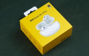 Realme Buds Air5 Pro Hands-on: Pure White And Elegant, Flagship Texture