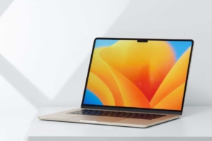 Apple MacBook Air 15” Hands-On: Bigger and More Elegant