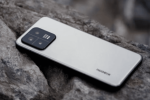 MIUI 15 for Xiaomi 13 Spotted, Based on Android 14