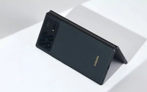 Xiaomi MIX Flip Exposed: Snapdragon 8 Gen3, Satellite Connectivity