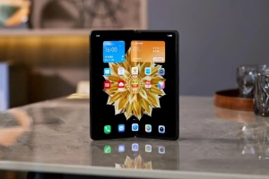 Honor Magic V2 Hands-on: The Closed Thickness is 9.9mm, And The Folding Screen Has Entered The “Millimeter Era”