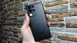 Global smartphone market shipments will continue to drop next year