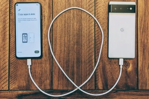 How to Transfer Data from Android to iPhone (or vice versa)