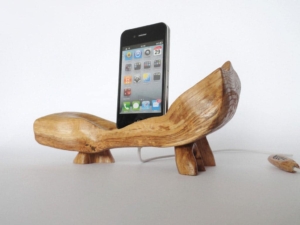 Say Goodbye to Messy Cords and Hello to the Best iPhone Docks of 2023